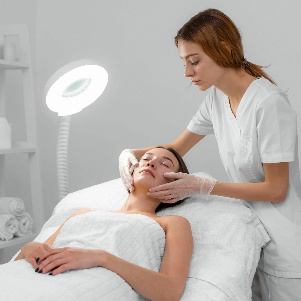 Diploma in Cosmetology_beautician_academy